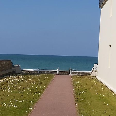 Les Pieds Dans L'Eau - Acces Direct A La Plage Bernières-sur-Mer 외부 사진