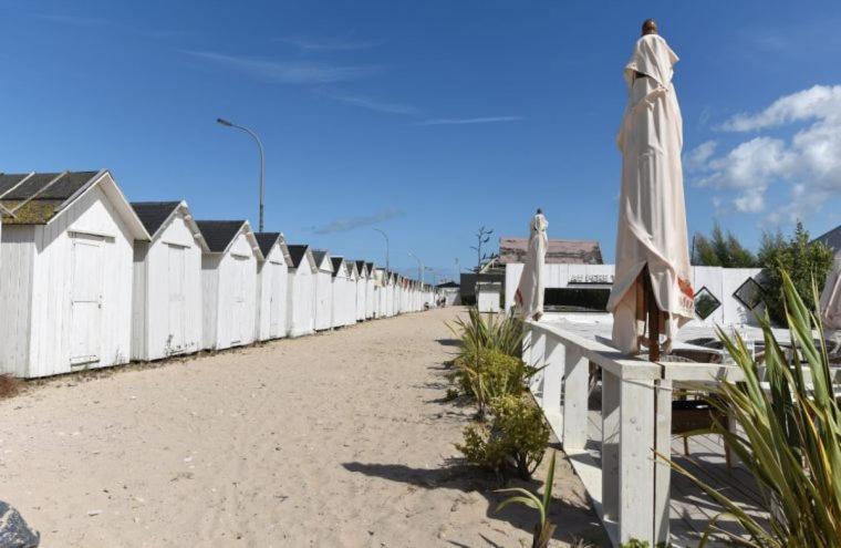 Les Pieds Dans L'Eau - Acces Direct A La Plage Bernières-sur-Mer 외부 사진